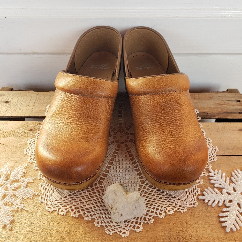 Dansko Pro Honey Clogs Burnished Distressed Pebble Leather Boho Cottage 8.5-9 - Picture 8 of 16